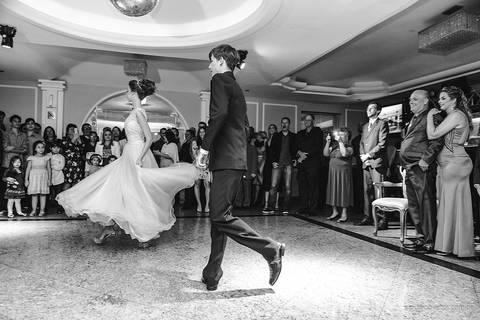 lindo aniversário de 15 anos da Sarah realizado em Vitória por fotógrafos de casamento de vila velha fotógrafos de casamento de Vitória fotógrafos de casamento de Serra ES com vestido making of e maquiagem e fotos de balada e dança'