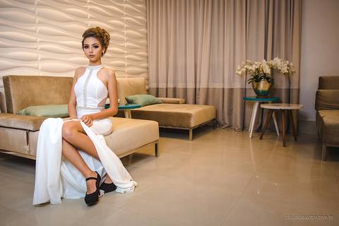 lindo aniversário de 15 anos da Sarah realizado em Vitória por fotógrafos de casamento de vila velha fotógrafos de casamento de Vitória fotógrafos de casamento de Serra ES com vestido making of e maquiagem e fotos de balada e dança'