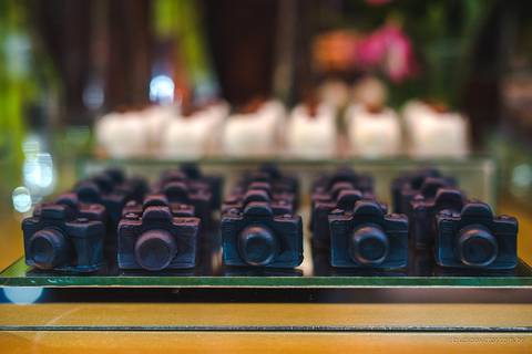 lindo aniversário de 15 anos da Sarah realizado em Vitória por fotógrafos de casamento de vila velha fotógrafos de casamento de Vitória fotógrafos de casamento de Serra ES com vestido making of e maquiagem e fotos de balada e dança'