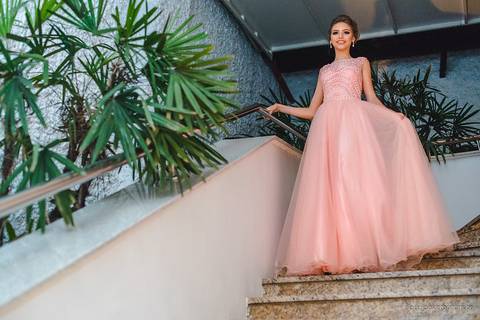 lindo aniversário de 15 anos da Sarah realizado em Vitória por fotógrafos de casamento de vila velha fotógrafos de casamento de Vitória fotógrafos de casamento de Serra ES com vestido making of e maquiagem e fotos de balada e dança'