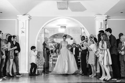 lindo aniversário de 15 anos da Sarah realizado em Vitória por fotógrafos de casamento de vila velha fotógrafos de casamento de Vitória fotógrafos de casamento de Serra ES com vestido making of e maquiagem e fotos de balada e dança'