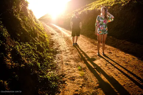 Lindo ensaio namoro de casal pré wedding realizado em Matilde com cachoeira por do sol noivo e noiva realizado por fotógrafos de casamento de Vila Velha fotógrafos de casamento de vitória fotógrafos de casamento de serra espirito santo ES'