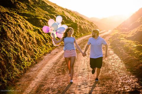 Lindo ensaio namoro de casal pré wedding realizado em Matilde com cachoeira por do sol noivo e noiva realizado por fotógrafos de casamento de Vila Velha fotógrafos de casamento de vitória fotógrafos de casamento de serra espirito santo ES'