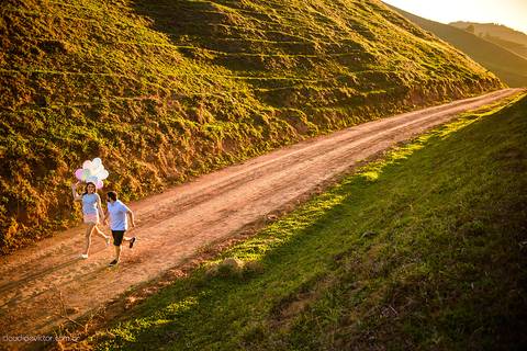 Lindo ensaio namoro de casal pré wedding realizado em Matilde com cachoeira por do sol noivo e noiva realizado por fotógrafos de casamento de Vila Velha fotógrafos de casamento de vitória fotógrafos de casamento de serra espirito santo ES'