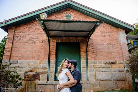 Lindo ensaio namoro de casal pré wedding realizado em Matilde com cachoeira por do sol noivo e noiva realizado por fotógrafos de casamento de Vila Velha fotógrafos de casamento de vitória fotógrafos de casamento de serra espirito santo ES'