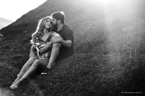 Lindo ensaio namoro de casal pré wedding realizado em Matilde com cachoeira por do sol noivo e noiva realizado por fotógrafos de casamento de Vila Velha fotógrafos de casamento de vitória fotógrafos de casamento de serra espirito santo ES'