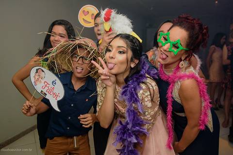 Aniversário de 15 anos fotografado por fotógrafos de casamento de vila velha fotógrafos de casamento de vitória fotógrafos de casamento de serra Espírito santo ES no cerimonial com pista de dança e making of'