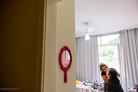 Aniversário de 15 anos fotografado por fotógrafos de casamento de vila velha fotógrafos de casamento de vitória fotógrafos de casamento de serra Espírito santo ES no cerimonial com pista de dança e making of'