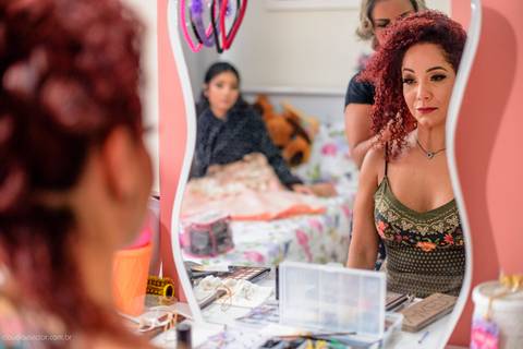 Aniversário de 15 anos fotografado por fotógrafos de casamento de vila velha fotógrafos de casamento de vitória fotógrafos de casamento de serra Espírito santo ES no cerimonial com pista de dança e making of'