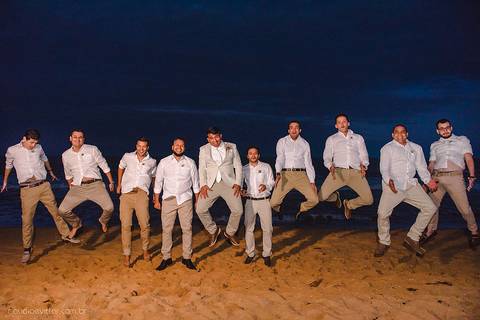 Lindo casamento realizado na igreja reis magos na serra por fotógrafos de casamento de vila velha fotógrafos de casamento de vitória fotógrafos de casamento de serra espirito santo es com noivo noiva pista de dança e carimbó'