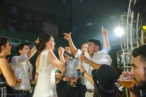 Lindo casamento realizado na igreja reis magos na serra por fotógrafos de casamento de vila velha fotógrafos de casamento de vitória fotógrafos de casamento de serra espirito santo es com noivo noiva pista de dança e carimbó'