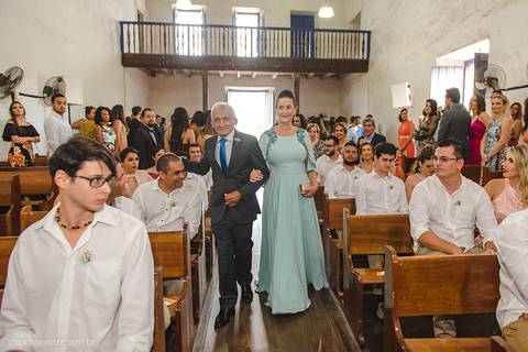 Lindo casamento realizado na igreja reis magos na serra por fotógrafos de casamento de vila velha fotógrafos de casamento de vitória fotógrafos de casamento de serra espirito santo es com noivo noiva pista de dança e carimbó'