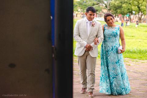 Lindo casamento realizado na igreja reis magos na serra por fotógrafos de casamento de vila velha fotógrafos de casamento de vitória fotógrafos de casamento de serra espirito santo es com noivo noiva pista de dança e carimbó'