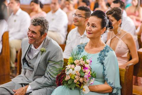 Lindo casamento realizado na igreja reis magos na serra por fotógrafos de casamento de vila velha fotógrafos de casamento de vitória fotógrafos de casamento de serra espirito santo es com noivo noiva pista de dança e carimbó'