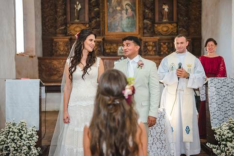 Lindo casamento realizado na igreja reis magos na serra por fotógrafos de casamento de vila velha fotógrafos de casamento de vitória fotógrafos de casamento de serra espirito santo es com noivo noiva pista de dança e carimbó'