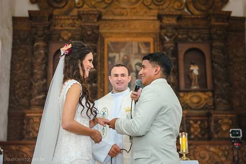 Lindo casamento realizado na igreja reis magos na serra por fotógrafos de casamento de vila velha fotógrafos de casamento de vitória fotógrafos de casamento de serra espirito santo es com noivo noiva pista de dança e carimbó'