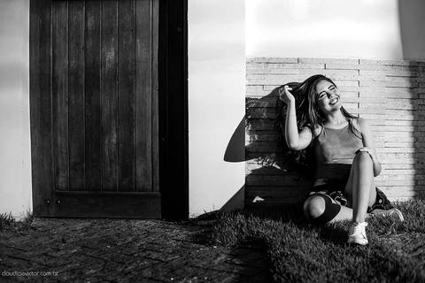 Lindo ensaio feminino de 15 anos realizado por fotógrafos de casamento de vila velha fotógrafos de casamento de vitória fotógrafos de casamento de serra espirito santo es com praia por do sol e muita alegria'