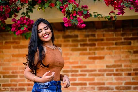 Lindo ensaio feminino de 15 anos realizado por fotógrafos de casamento de vila velha fotógrafos de casamento de vitória fotógrafos de casamento de serra espirito santo es com praia por do sol e muita alegria'