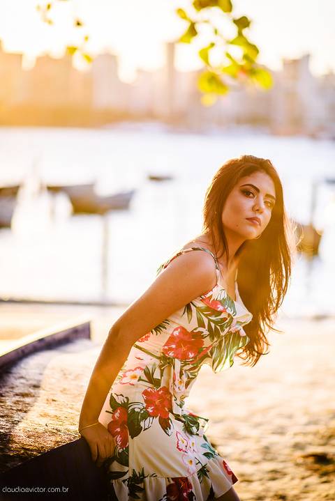 Lindo ensaio feminino de 15 anos realizado por fotógrafos de casamento de vila velha fotógrafos de casamento de vitória fotógrafos de casamento de serra espirito santo es com praia por do sol e muita alegria'