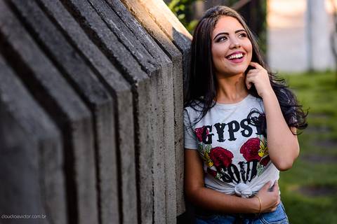 Lindo ensaio feminino de 15 anos realizado por fotógrafos de casamento de vila velha fotógrafos de casamento de vitória fotógrafos de casamento de serra espirito santo es com praia por do sol e muita alegria'