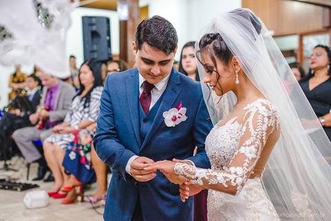 Lindo casamento realizado no sítio Recanto Eldorado em guarapari por fotógrafos de casamento de vila velha fotógrafos de casamento de vitória fotógrafos de casamento de serra espirito santo es com noivo noiva e ensaio externo em pedra azul'