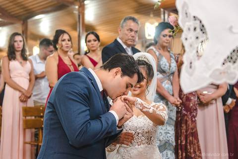 Lindo casamento realizado no sítio Recanto Eldorado em guarapari por fotógrafos de casamento de vila velha fotógrafos de casamento de vitória fotógrafos de casamento de serra espirito santo es com noivo noiva e ensaio externo em pedra azul'