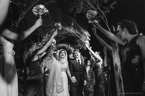 Lindo casamento realizado no sítio Recanto Eldorado em guarapari por fotógrafos de casamento de vila velha fotógrafos de casamento de vitória fotógrafos de casamento de serra espirito santo es com noivo noiva e ensaio externo em pedra azul'