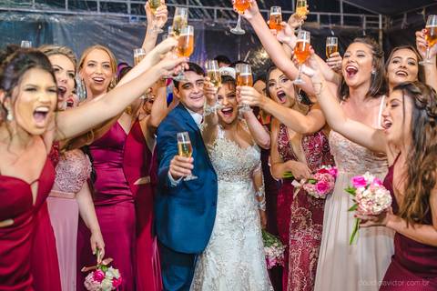 Lindo casamento realizado no sítio Recanto Eldorado em guarapari por fotógrafos de casamento de vila velha fotógrafos de casamento de vitória fotógrafos de casamento de serra espirito santo es com noivo noiva e ensaio externo em pedra azul'