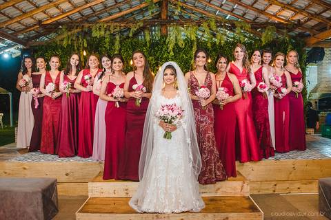 Lindo casamento realizado no sítio Recanto Eldorado em guarapari por fotógrafos de casamento de vila velha fotógrafos de casamento de vitória fotógrafos de casamento de serra espirito santo es com noivo noiva e ensaio externo em pedra azul'