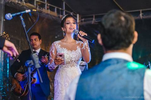 Lindo casamento realizado no sítio Recanto Eldorado em guarapari por fotógrafos de casamento de vila velha fotógrafos de casamento de vitória fotógrafos de casamento de serra espirito santo es com noivo noiva e ensaio externo em pedra azul'