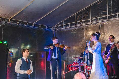 Lindo casamento realizado no sítio Recanto Eldorado em guarapari por fotógrafos de casamento de vila velha fotógrafos de casamento de vitória fotógrafos de casamento de serra espirito santo es com noivo noiva e ensaio externo em pedra azul'