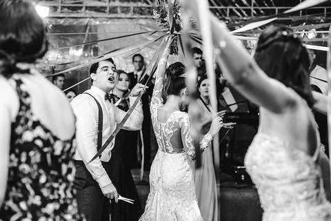 Lindo casamento realizado no sítio Recanto Eldorado em guarapari por fotógrafos de casamento de vila velha fotógrafos de casamento de vitória fotógrafos de casamento de serra espirito santo es com noivo noiva e ensaio externo em pedra azul'