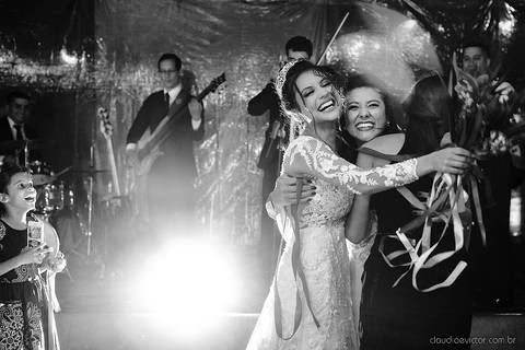Lindo casamento realizado no sítio Recanto Eldorado em guarapari por fotógrafos de casamento de vila velha fotógrafos de casamento de vitória fotógrafos de casamento de serra espirito santo es com noivo noiva e ensaio externo em pedra azul'
