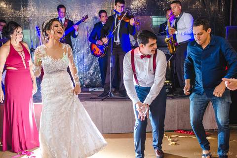 Lindo casamento realizado no sítio Recanto Eldorado em guarapari por fotógrafos de casamento de vila velha fotógrafos de casamento de vitória fotógrafos de casamento de serra espirito santo es com noivo noiva e ensaio externo em pedra azul'