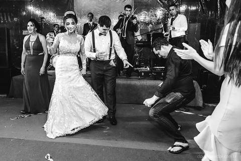 Lindo casamento realizado no sítio Recanto Eldorado em guarapari por fotógrafos de casamento de vila velha fotógrafos de casamento de vitória fotógrafos de casamento de serra espirito santo es com noivo noiva e ensaio externo em pedra azul'