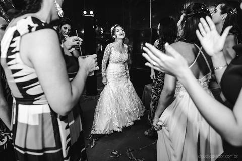 Lindo casamento realizado no sítio Recanto Eldorado em guarapari por fotógrafos de casamento de vila velha fotógrafos de casamento de vitória fotógrafos de casamento de serra espirito santo es com noivo noiva e ensaio externo em pedra azul'