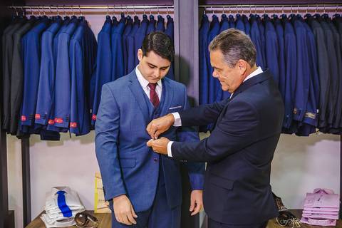 Lindo casamento realizado no sítio Recanto Eldorado em guarapari por fotógrafos de casamento de vila velha fotógrafos de casamento de vitória fotógrafos de casamento de serra espirito santo es com noivo noiva e ensaio externo em pedra azul'