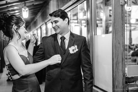 Lindo casamento realizado no sítio Recanto Eldorado em guarapari por fotógrafos de casamento de vila velha fotógrafos de casamento de vitória fotógrafos de casamento de serra espirito santo es com noivo noiva e ensaio externo em pedra azul'
