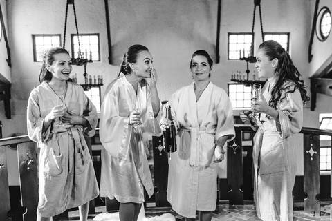 Lindo casamento realizado em petrópolis RJ no distrito de Nogueira por fotógrafos de casamento de vila velha fotógrafos de casamento de vitória espirito santo es com noivo noiva bride and groom , vestido e buquê e fotos de first look'