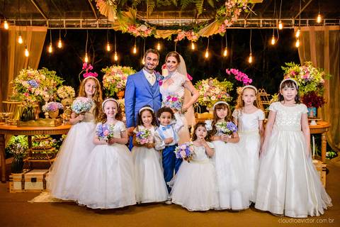 Lindo casamento nas montanhas  com neblina em santa teresa na casa santa teresa com noivo noiva buquê e vestido ao ar livre feito por fotógrafo de casamento de vila velha fotógrafo de casamento de vitória fotógrafo de casamento de serra espirito santo es'