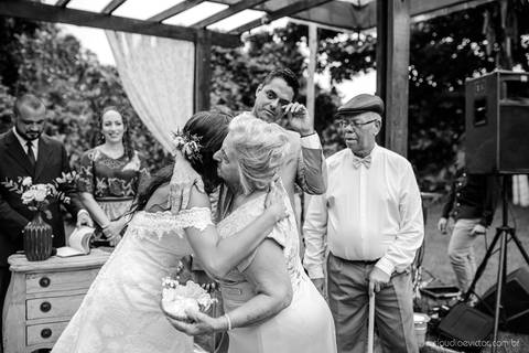fotógrafo de casamento vitória es vix Lindo casamento ao ar livre com noivo noiva e vestido de noiva no sitio paraíso de barcelona serra feito por fotógrafos de casamento de vila velha espirito santo es com pista de dança músicos e making of da noiva'