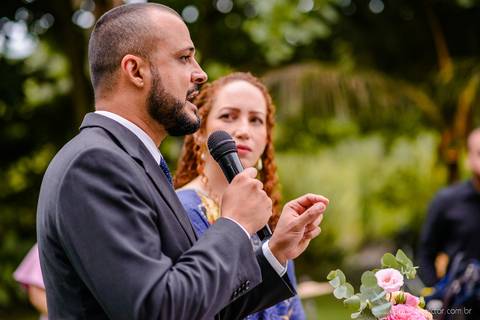 fotógrafo de casamento vitória es vix Lindo casamento ao ar livre com noivo noiva e vestido de noiva no sitio paraíso de barcelona serra feito por fotógrafos de casamento de vila velha espirito santo es com pista de dança músicos e making of da noiva'