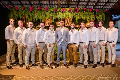 fotógrafo de casamento vitória es vix Lindo casamento ao ar livre com noivo noiva e vestido de noiva no sitio paraíso de barcelona serra feito por fotógrafos de casamento de vila velha espirito santo es com pista de dança músicos e making of da noiva'