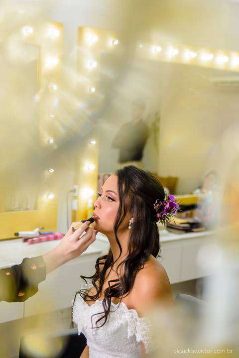 fotógrafo de casamento vitória es vix Lindo casamento ao ar livre com noivo noiva e vestido de noiva no sitio paraíso de barcelona serra feito por fotógrafos de casamento de vila velha espirito santo es com pista de dança músicos e making of da noiva'