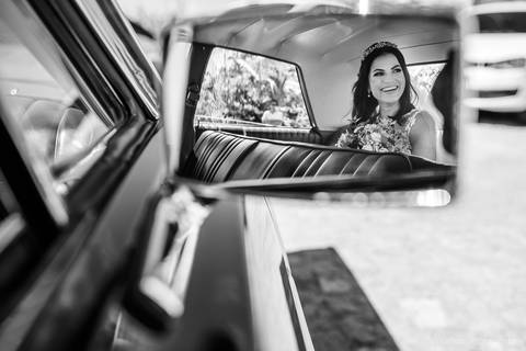 lindo casamento mini wedding na igreja N.Sra dos navegantes ponta da fruta por fotógrafo de casamento vila velha fotógrafo de casamento vitória fotógrafo de casamento serra com noivo noiva vestido de noiva buquê casamento ao ar livre de dia no por do sol'