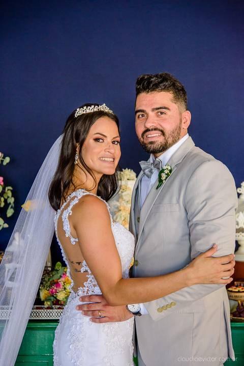 lindo casamento mini wedding na igreja N.Sra dos navegantes ponta da fruta por fotógrafo de casamento vila velha fotógrafo de casamento vitória fotógrafo de casamento serra com noivo noiva vestido de noiva buquê casamento ao ar livre de dia no por do sol'