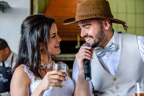 lindo casamento mini wedding na igreja N.Sra dos navegantes ponta da fruta por fotógrafo de casamento vila velha fotógrafo de casamento vitória fotógrafo de casamento serra com noivo noiva vestido de noiva buquê casamento ao ar livre de dia no por do sol'