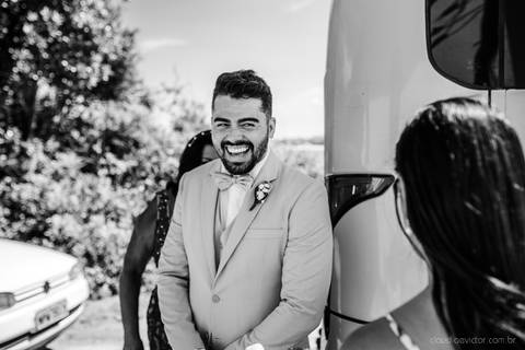 lindo casamento mini wedding na igreja N.Sra dos navegantes ponta da fruta por fotógrafo de casamento vila velha fotógrafo de casamento vitória fotógrafo de casamento serra com noivo noiva vestido de noiva buquê casamento ao ar livre de dia no por do sol'