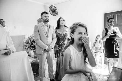 lindo casamento mini wedding na igreja N.Sra dos navegantes ponta da fruta por fotógrafo de casamento vila velha fotógrafo de casamento vitória fotógrafo de casamento serra com noivo noiva vestido de noiva buquê casamento ao ar livre de dia no por do sol'