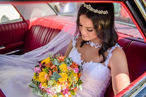 lindo casamento mini wedding na igreja N.Sra dos navegantes ponta da fruta por fotógrafo de casamento vila velha fotógrafo de casamento vitória fotógrafo de casamento serra com noivo noiva vestido de noiva buquê casamento ao ar livre de dia no por do sol'